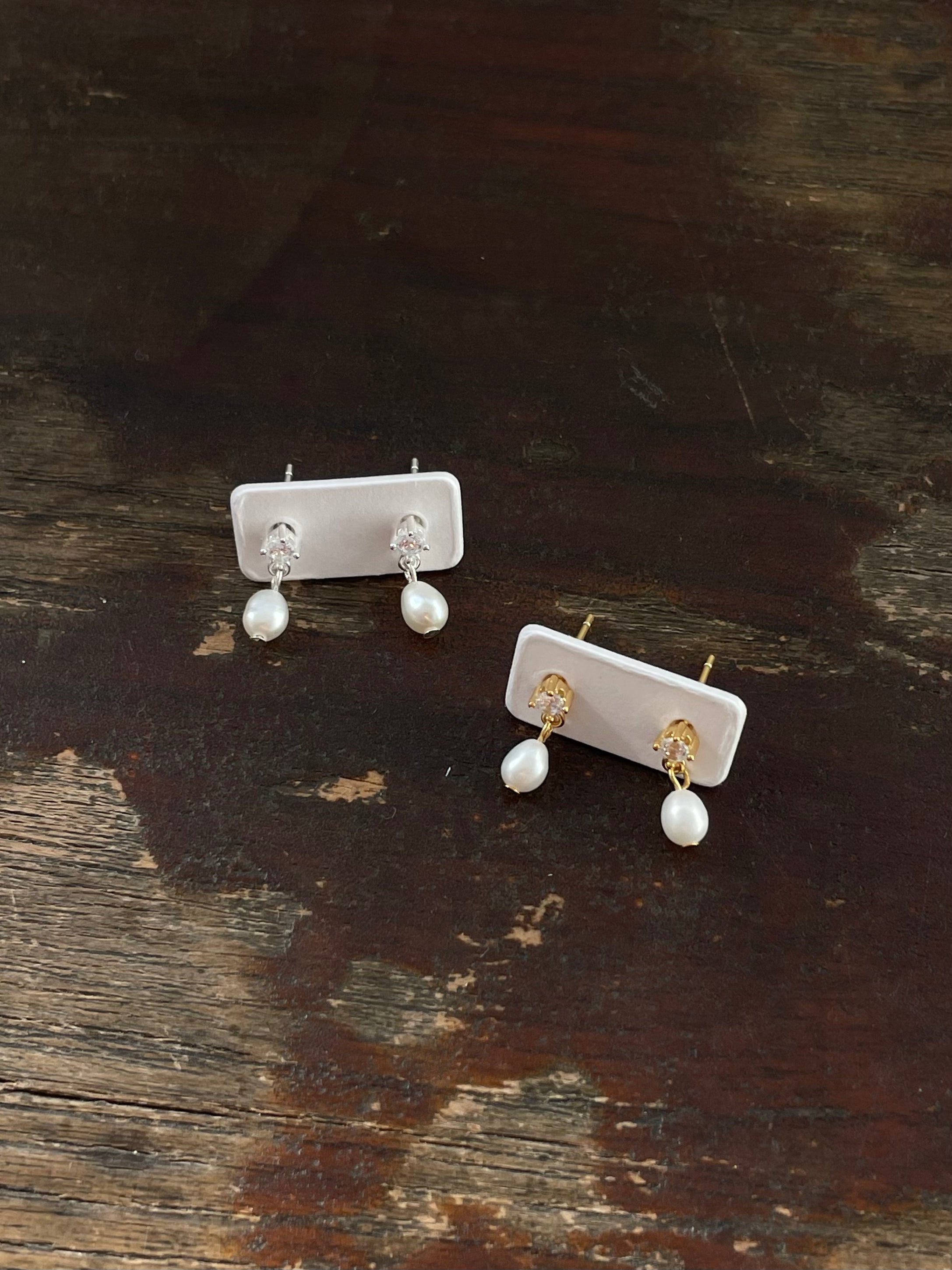 Luna Drops | Single Pearl Studs