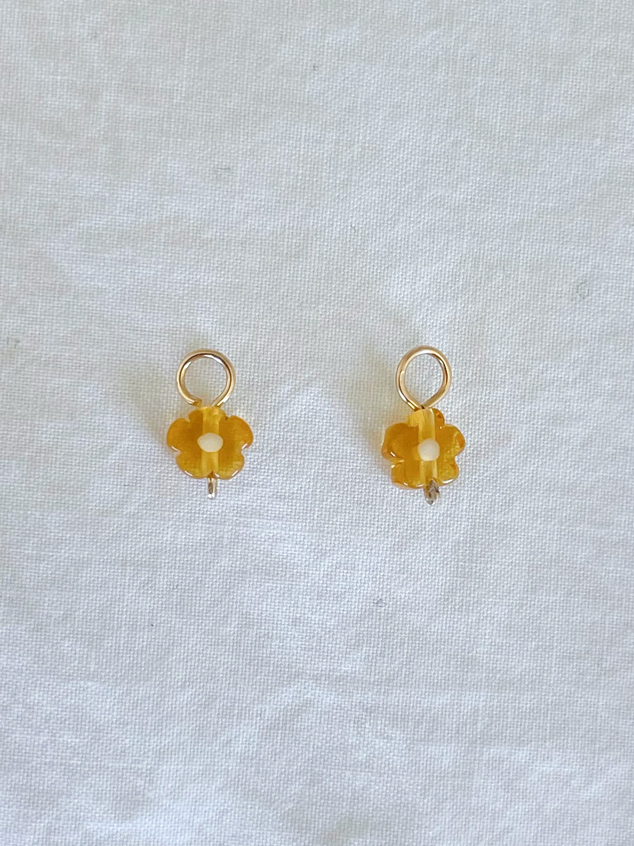 FLOWER CHARMS | Amber