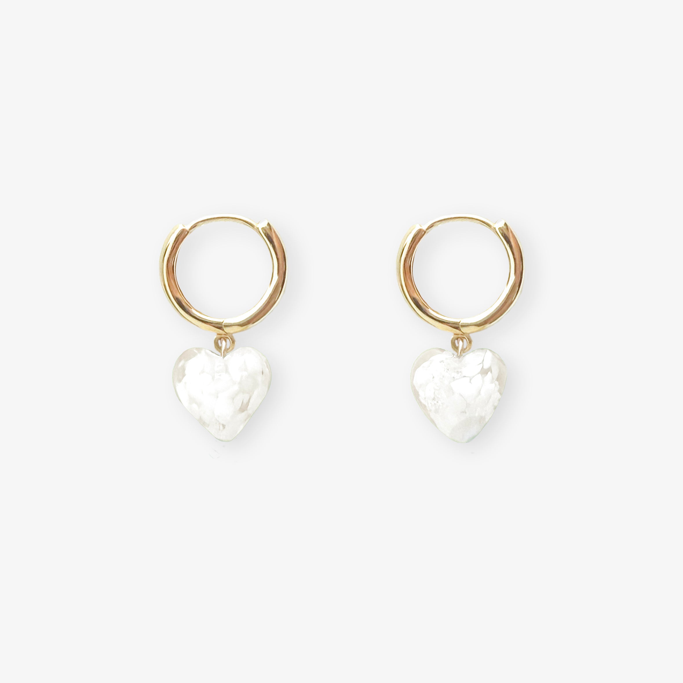 AMORE | White Cloudy Hearts