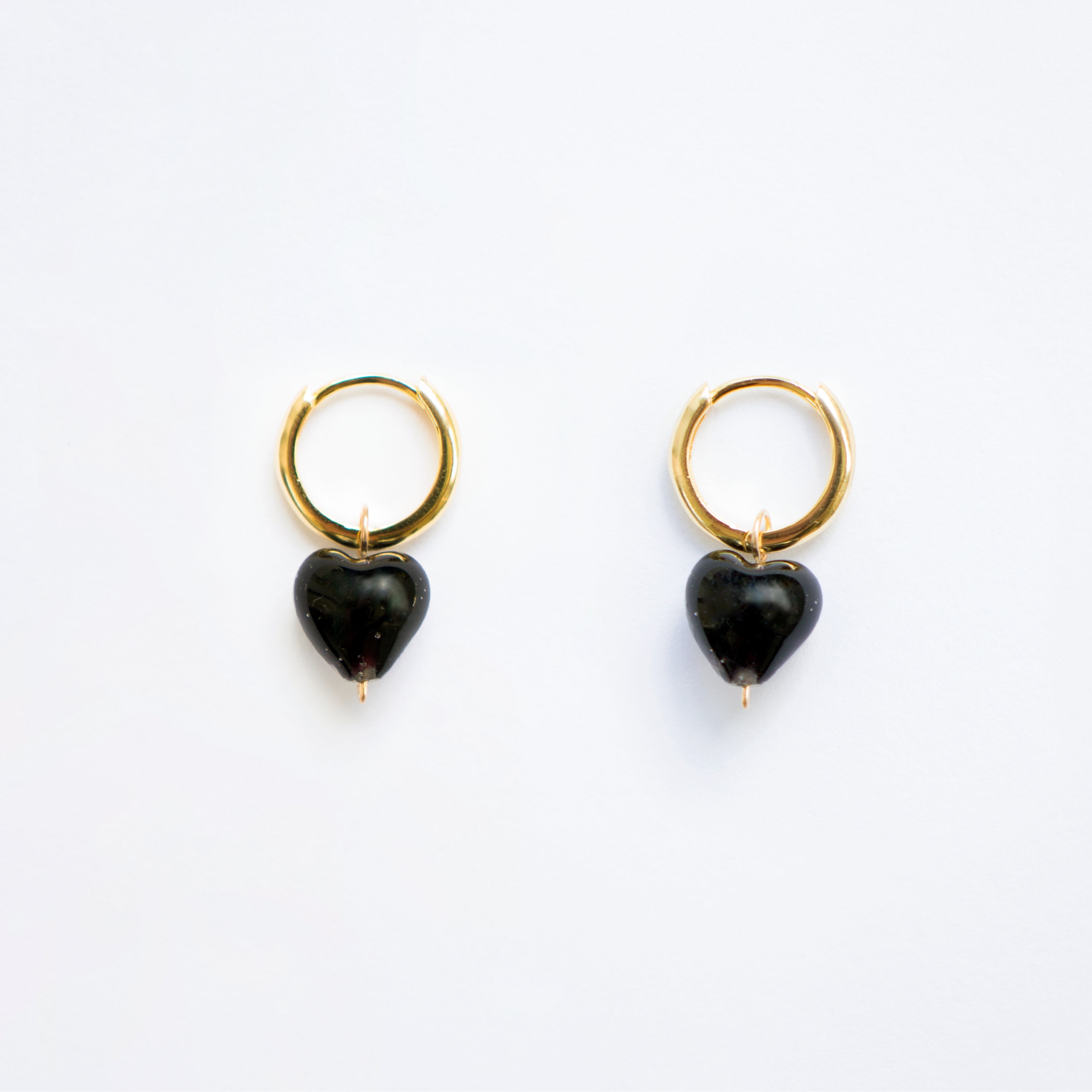AMORE | Black Glass Hearts