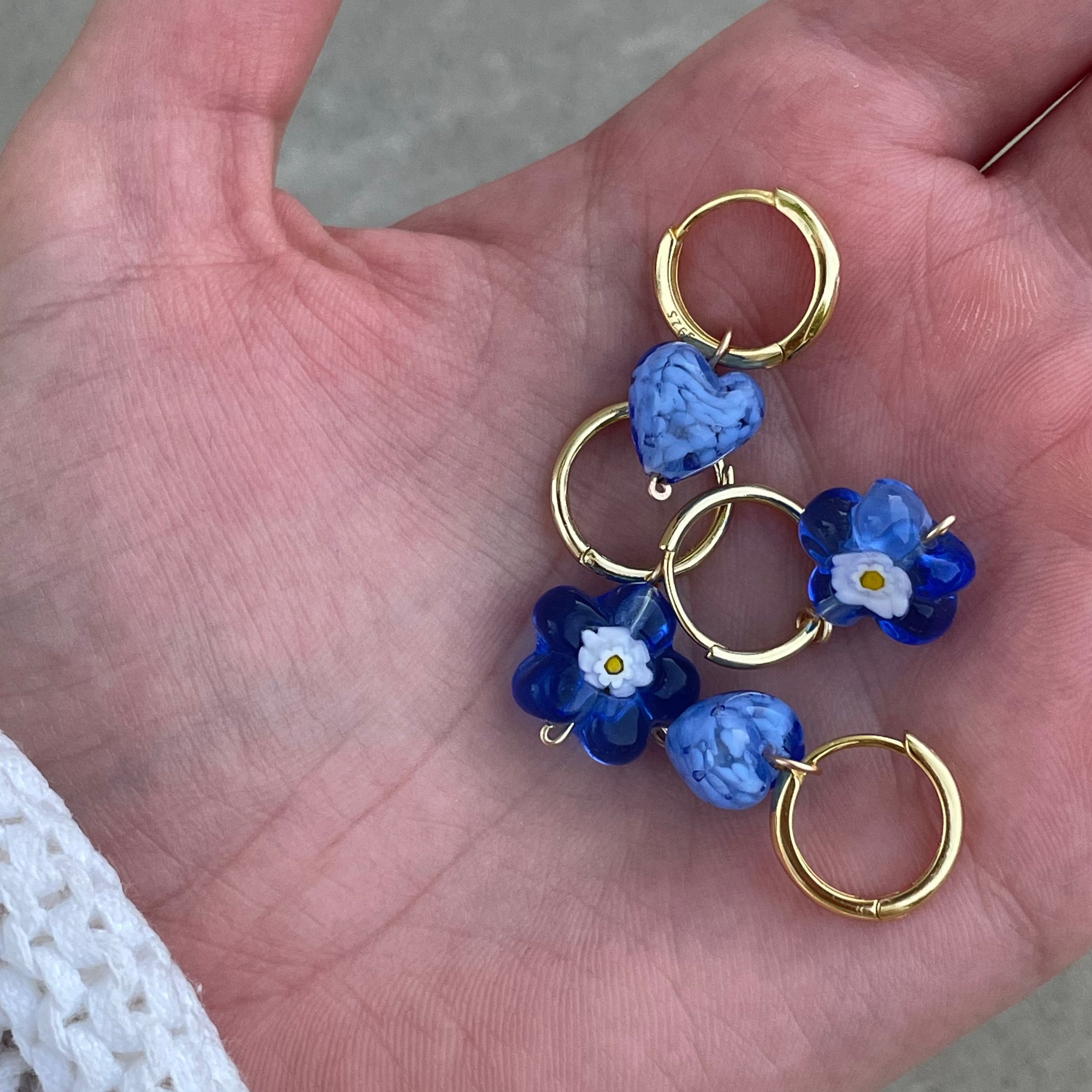 AMORE | Dark Blue Cloudy Glass Hearts