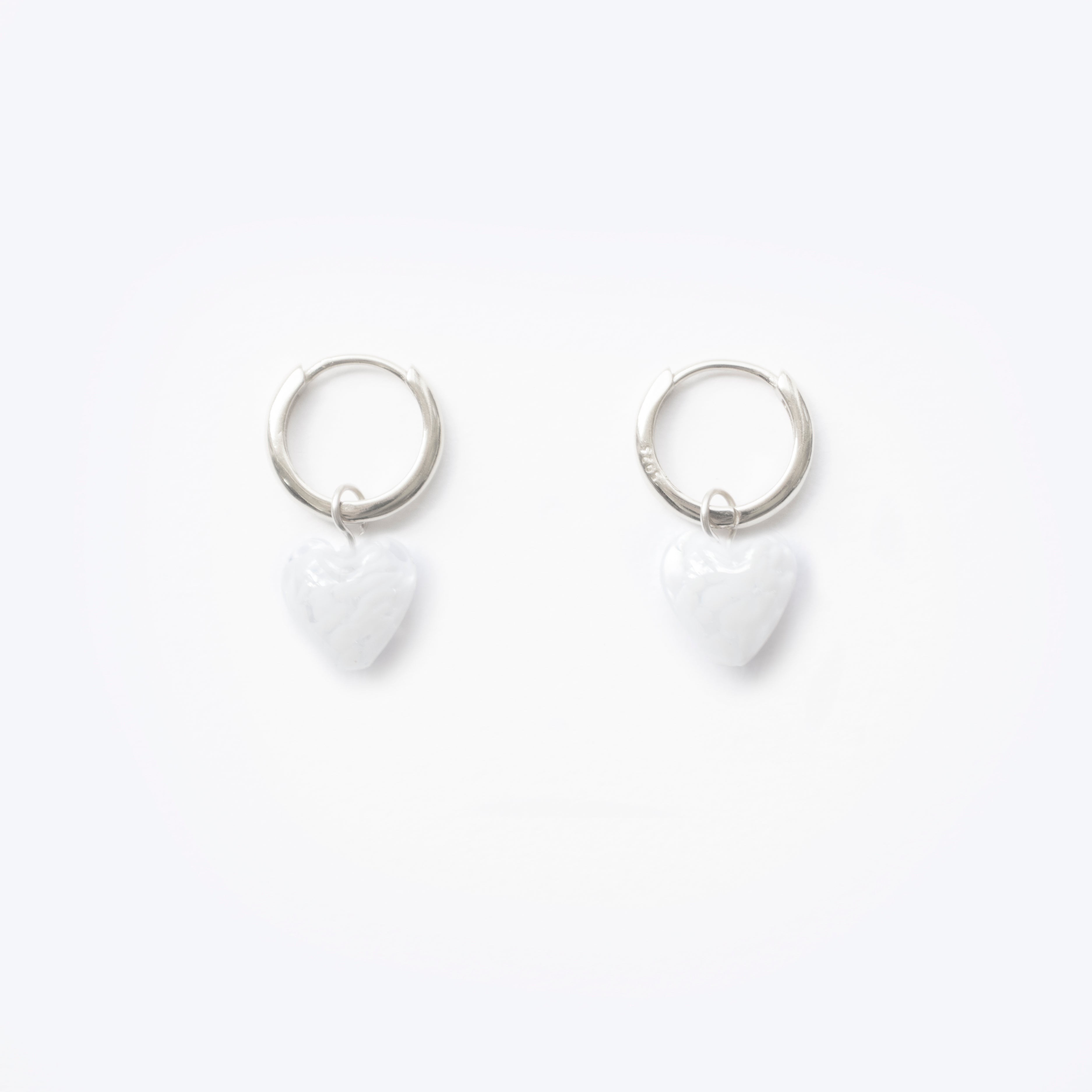 AMORE | White Cloudy Hearts