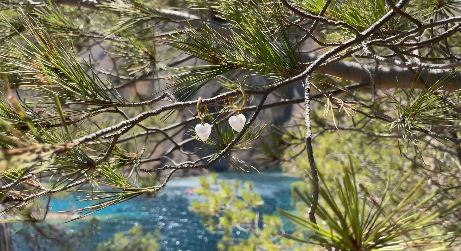 LIMITED EDITION AMORE Milky White | EARRINGS