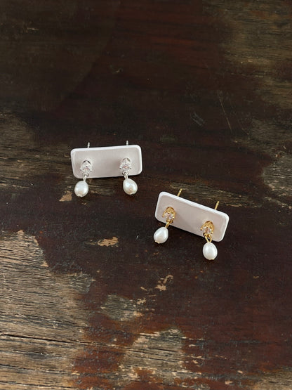 Luna Drops | Single Pearl Studs