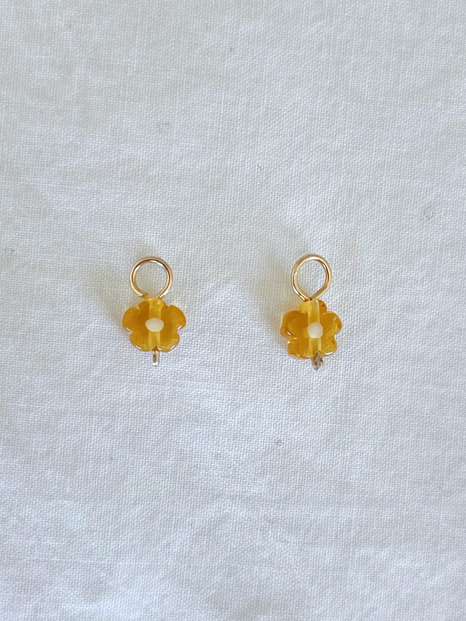 FLOWER CHARMS | Amber