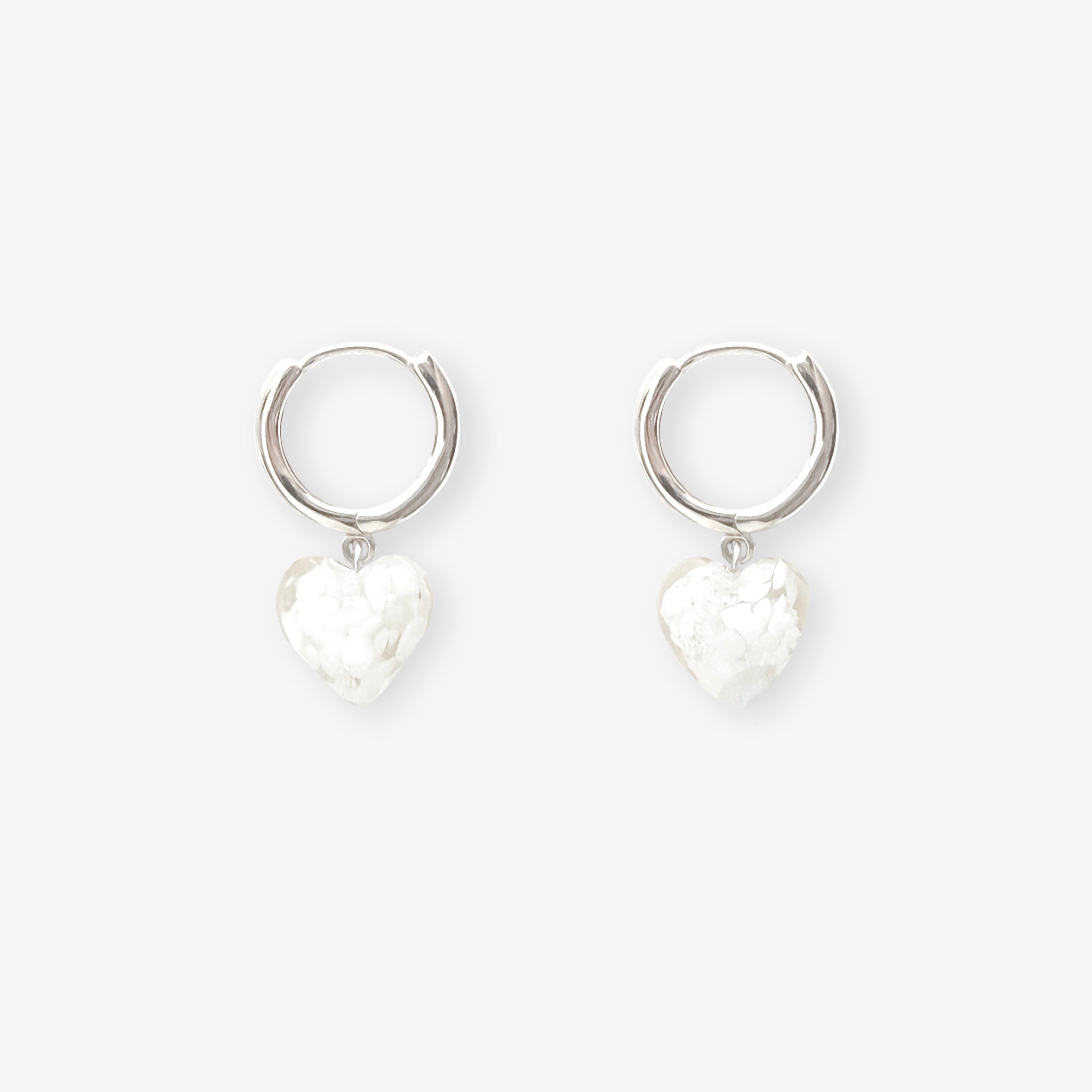 AMORE | White Cloudy Hearts